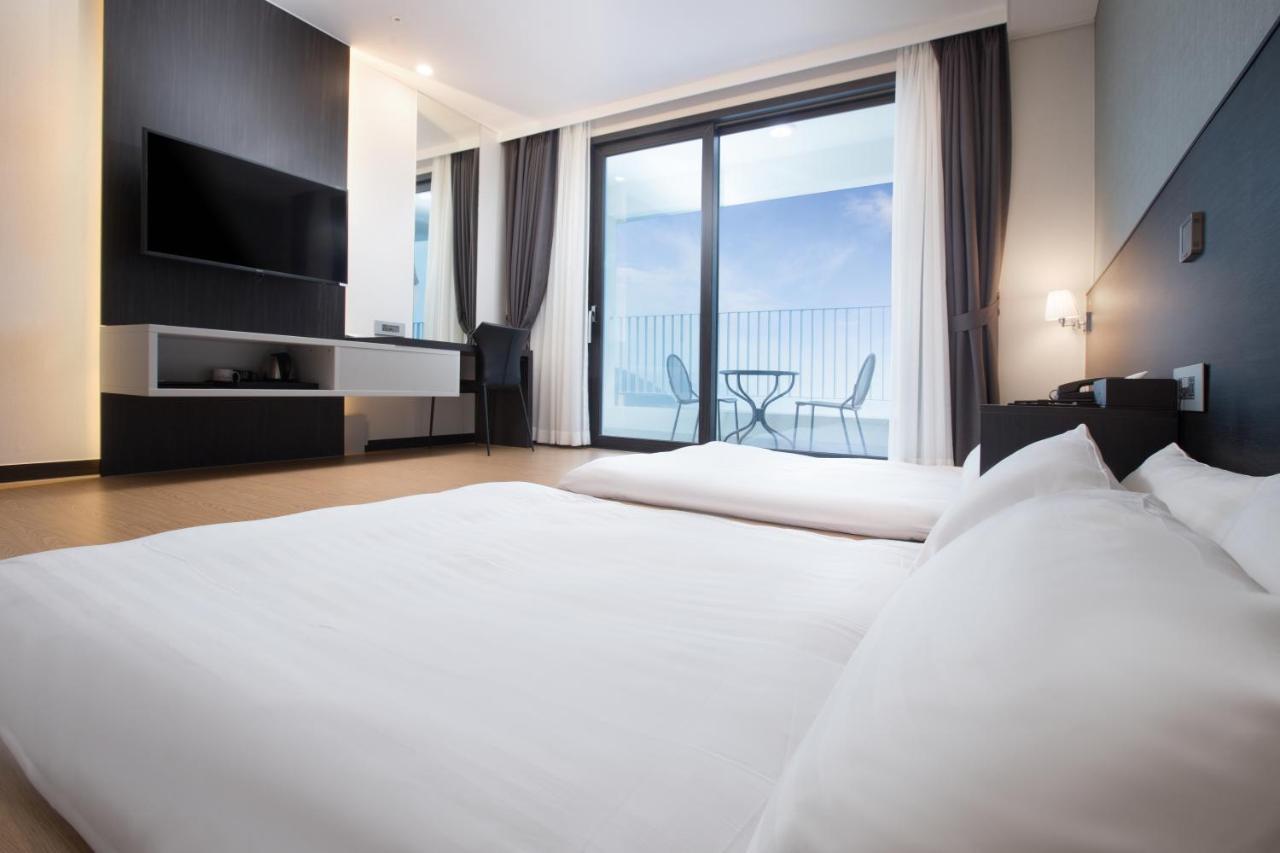 Utop Marina Hotel & Resort Josu Exteriér fotografie
